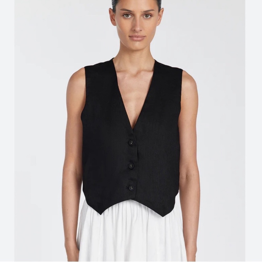 DISSH Black 100% Linen Vest